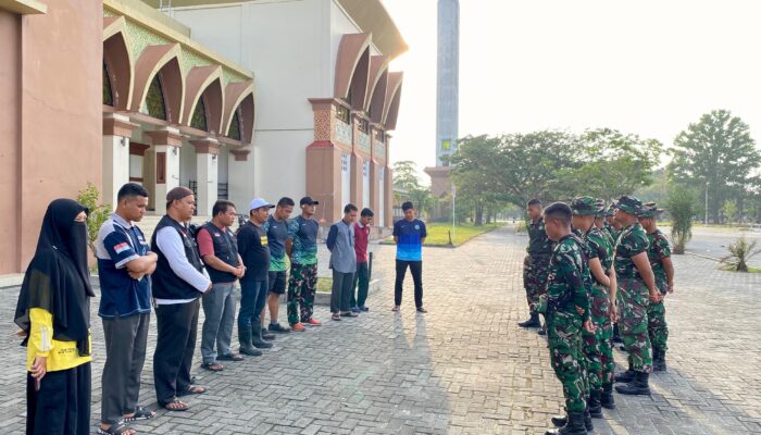 DPD BKPRMI Siak Lakukan GEBER BBM, Bersihkan Masjid Bersama TNI
