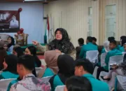 Sejauh Apapun Melangkah, Ada Hari Untuk Pulang.  Pesan Bupati Afni Z Saat Kuliah Umum di Universitas Hang Tuah Pekanbaru