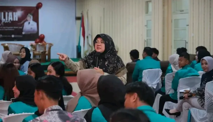 Sejauh Apapun Melangkah, Ada Hari Untuk Pulang.  Pesan Bupati Afni Z Saat Kuliah Umum di Universitas Hang Tuah Pekanbaru